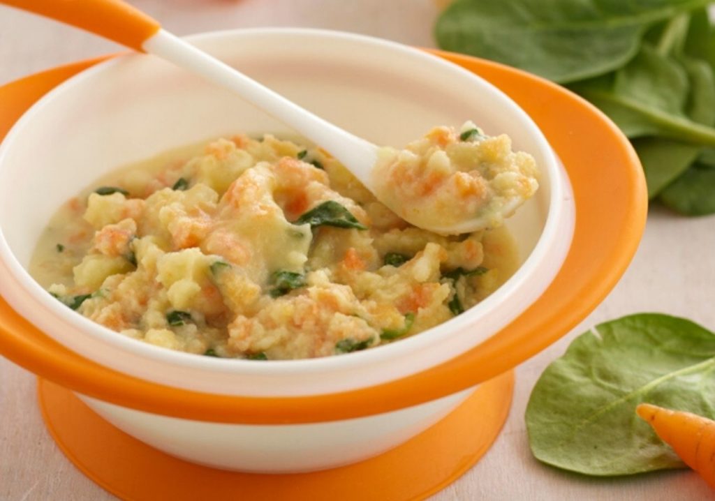 Spinach, potato, carrot and cheddar mash