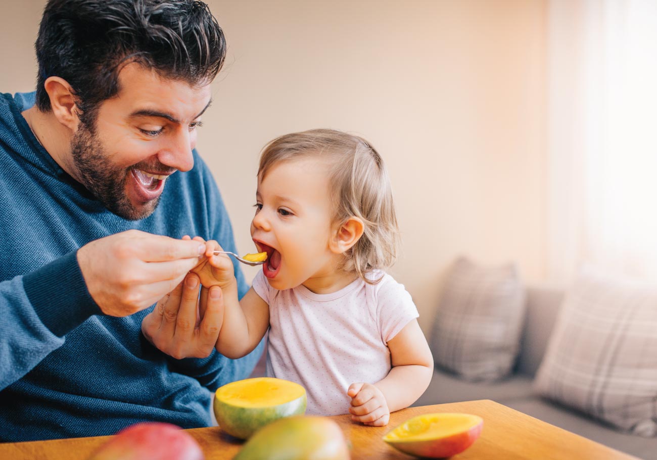 children sharing food