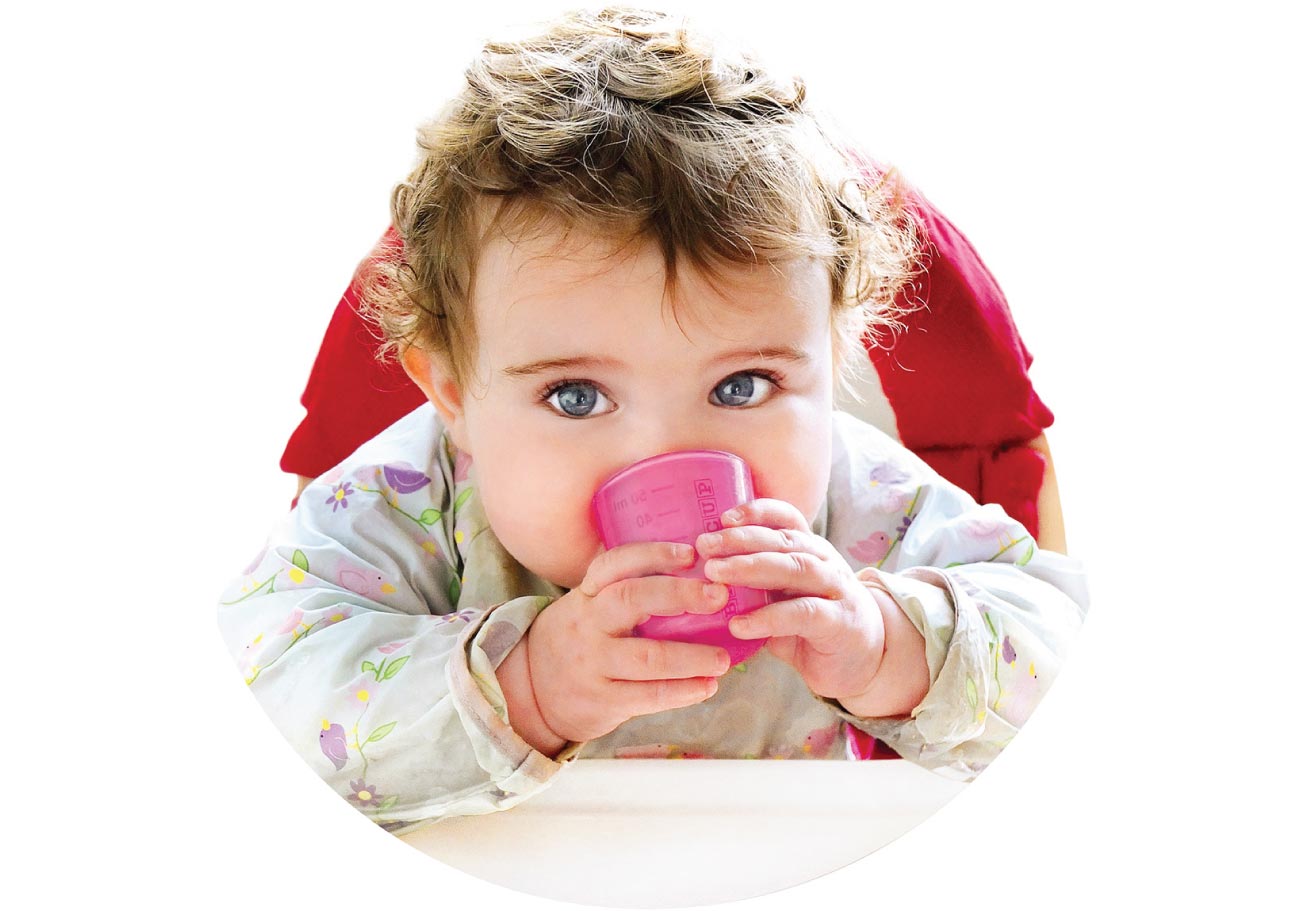 Why parents & experts choose an open cup when weaning